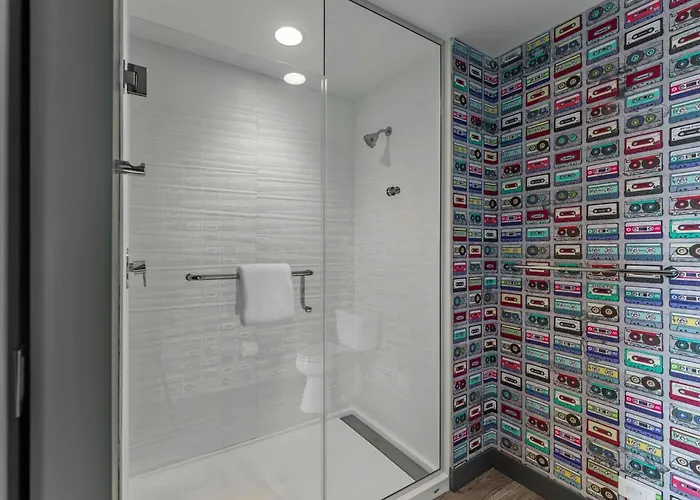 Aloft By Marriott Easton Hotel 3*